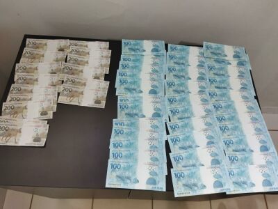 Imagem da notícia Quatro pessoas são presas com R$ 6,6 mil em notas falsas em MS